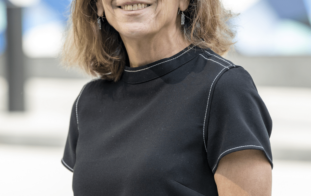 Julie Kelly